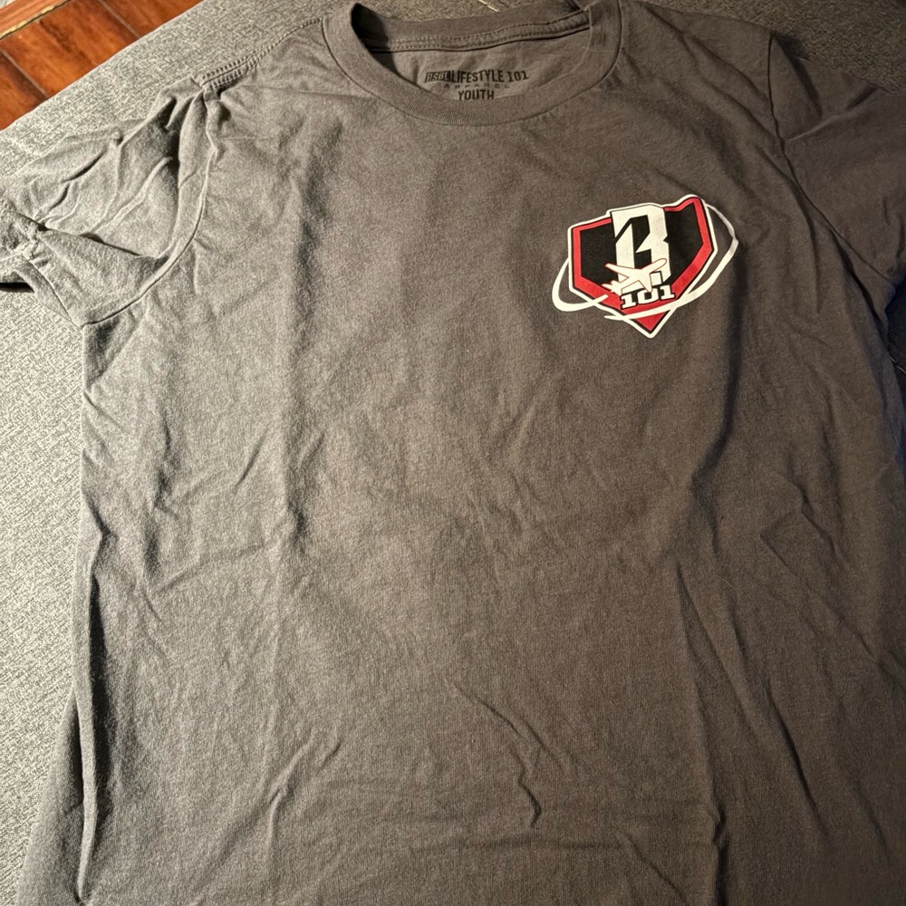 Youth Lifestyle 101 Short Sleeve Tee in Gray with Chest Emblem